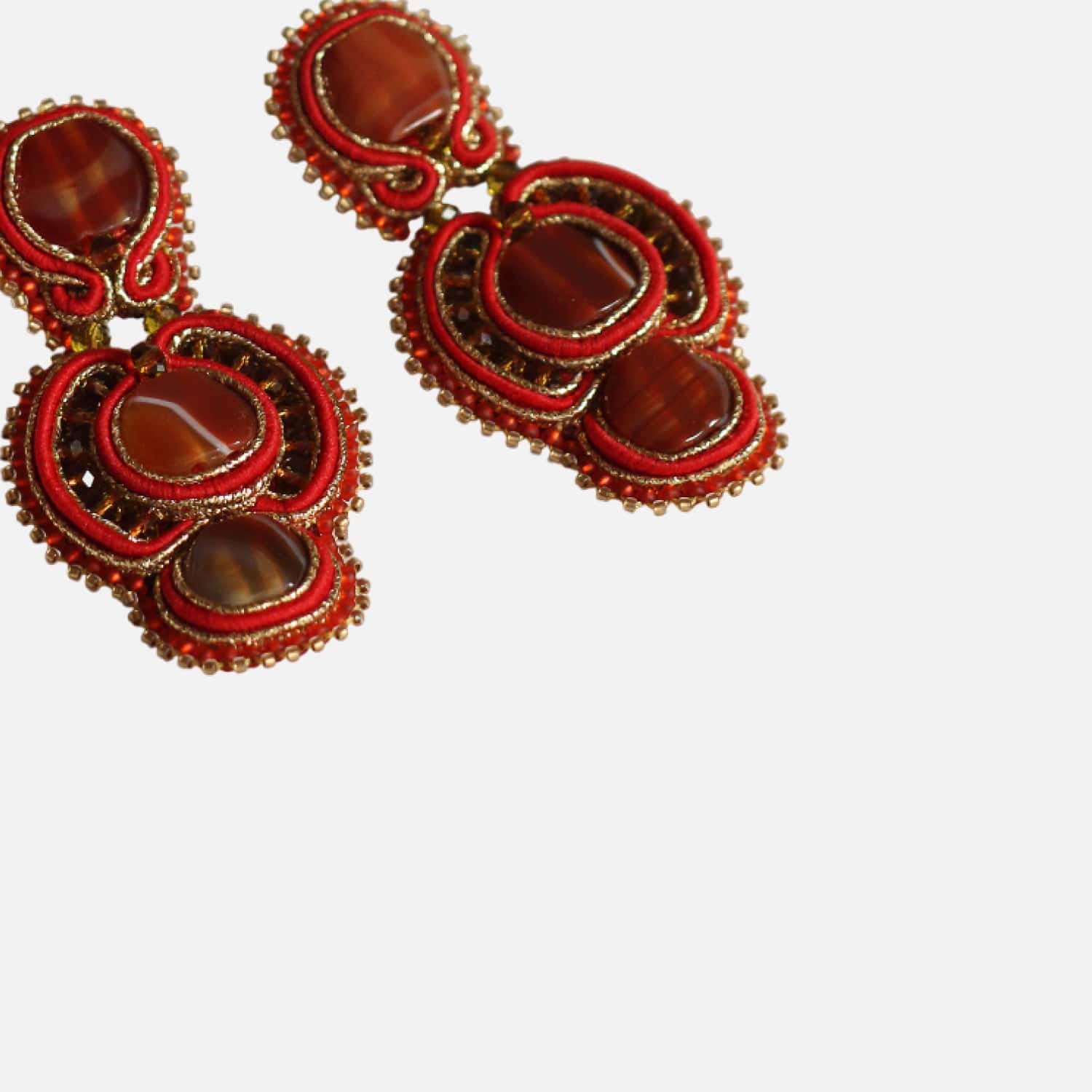 Earrings on the veil - Imagen 2